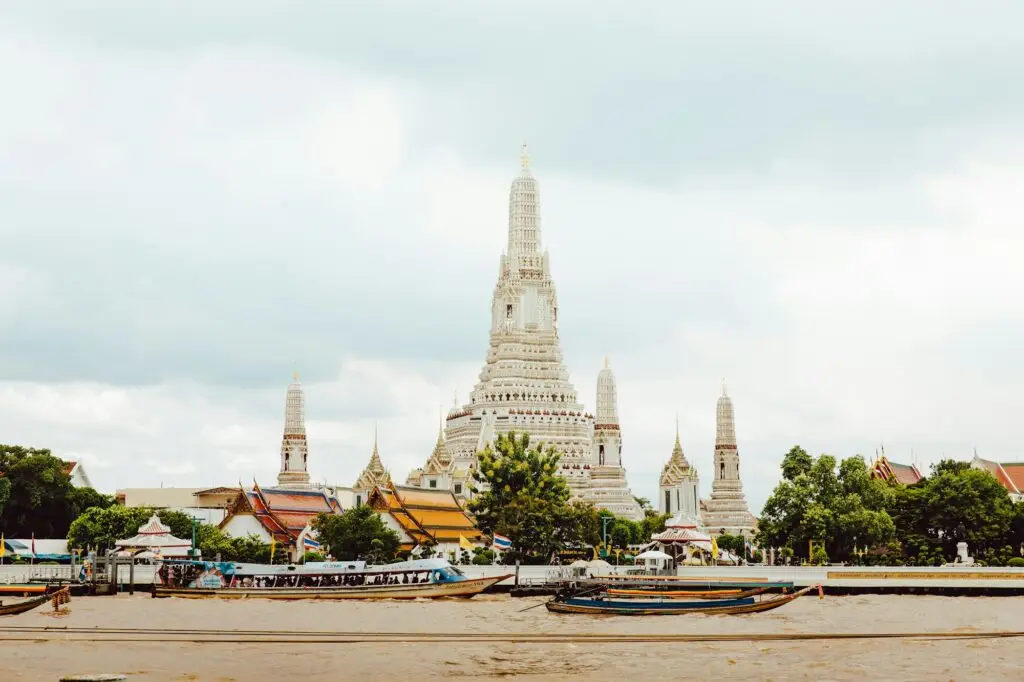 thailand-exempts-crypto-capital-gains-from-tax-through-2029-–-blockhead.co